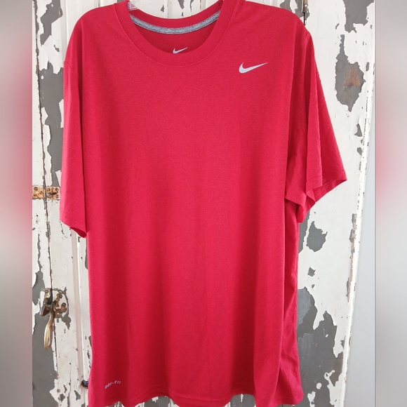 NIKE XL DRI-FIT LIKE NEW - Picture 1 of 5